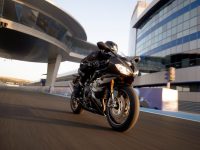 トライアンフが新型DAYTONA Moto2TM 765 リミテッドエディションを発表