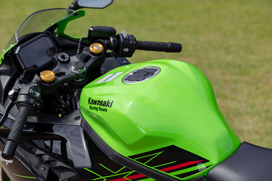 #NINJA ZX-4RR KRT EDITION
