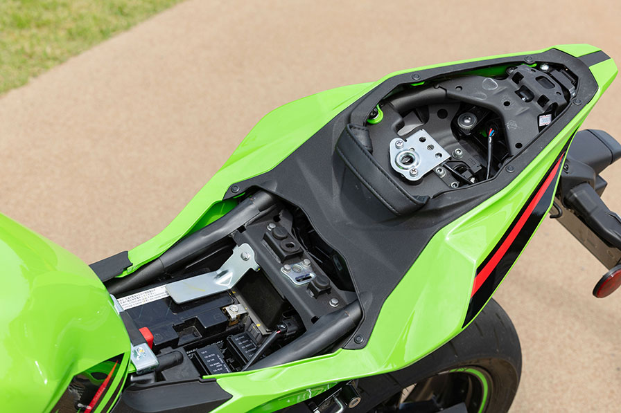 #NINJA ZX-4RR KRT EDITION